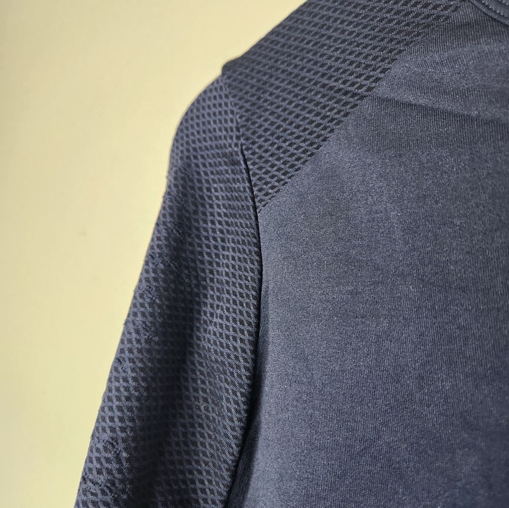Fabletics Long Sleeve Workout Shirt - Picture 3 of 4